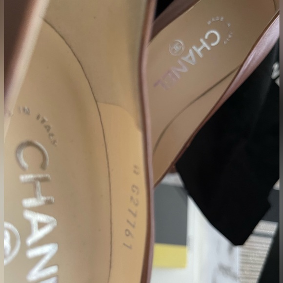 Chanel 🤎 Gorgeous Classic Brown Cap Toe CC Platform Pumps Size 37 - Picture 4 of 10